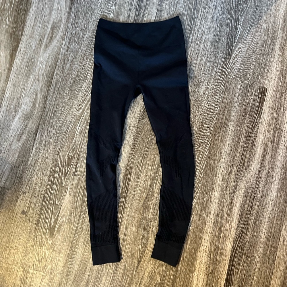 Fabletics 7/8 Leggings with Mesh Detail